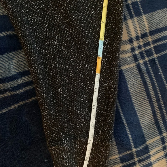 NEW Express Shimmering Black V-Neck Top - Picture 10 of 11